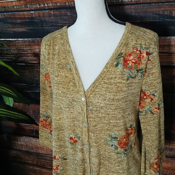 Fig & Flower Anthropologie Sweater 1X Cardigan Embroidered Flared 3/4 Sleeve - Picture 3 of 10
